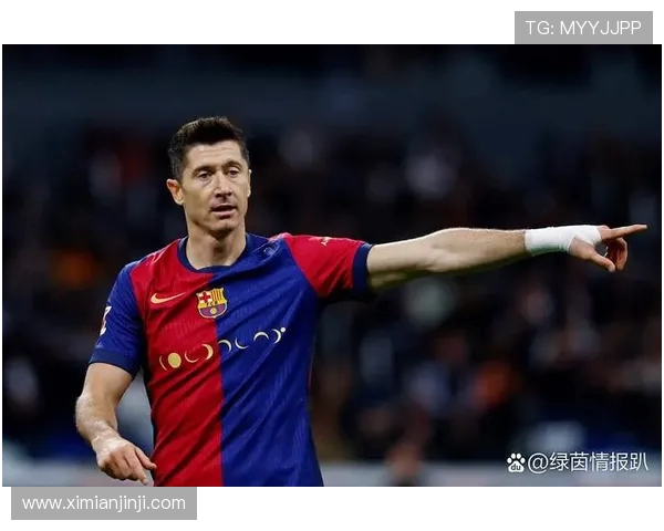 精彩对决再掀高潮 足球赛场比分背后隐藏的战术玄机与球员表现